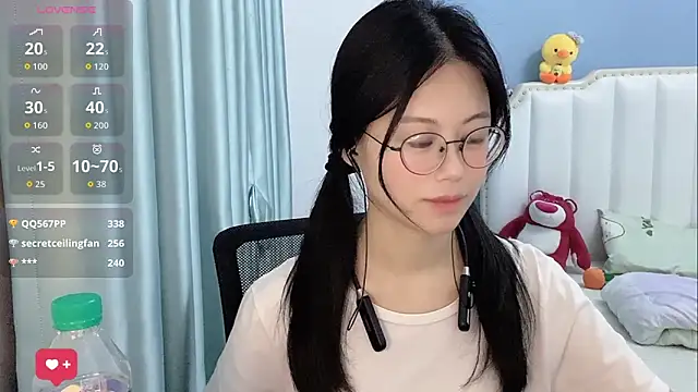 Luna-666 网络视讯表演
