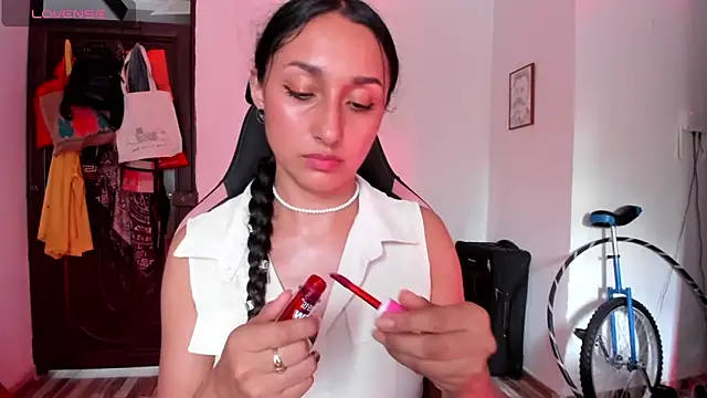 XXX chat uživo modela adrena_10