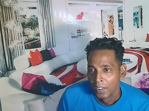 IndianHunk01のライブXXXチャット