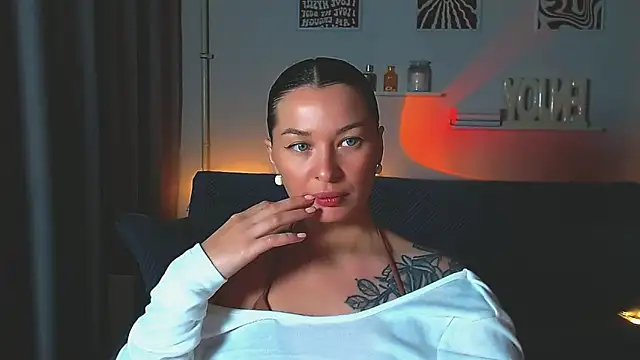 AlexaSven's Live XXX Chat