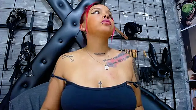 Chatroom XXX en direct de Alana_Roth