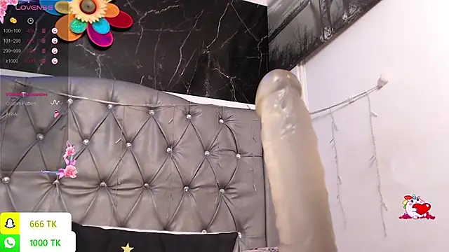 دردشة LAILAGUMMY الجنسية المباشرة