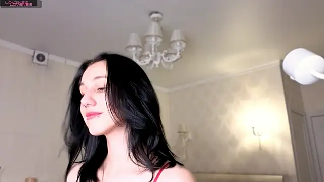 MilaVey Adlı Modelin Canlı XXX Sohbeti