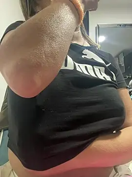 ruby_santana777 élő XXX-chatje