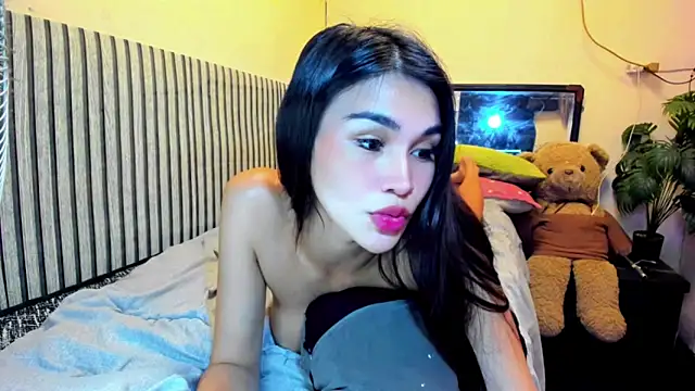 Ms_Monica Show Webcam