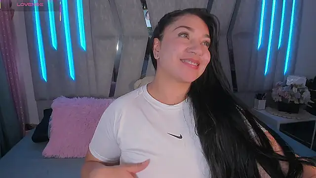 scarlet_miller1's Webcam Show