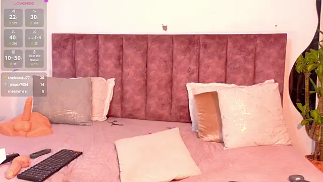 CheneellLorens Live XXX-chat