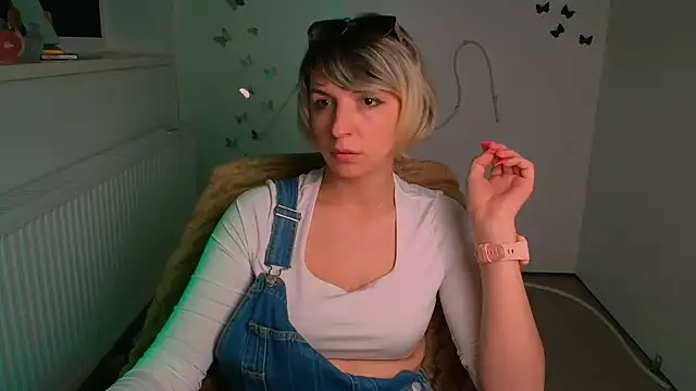 Chat XXX en directo de Lana_Foxyy
