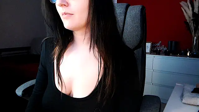 Alina_Lamour: онлайн-секс-чат