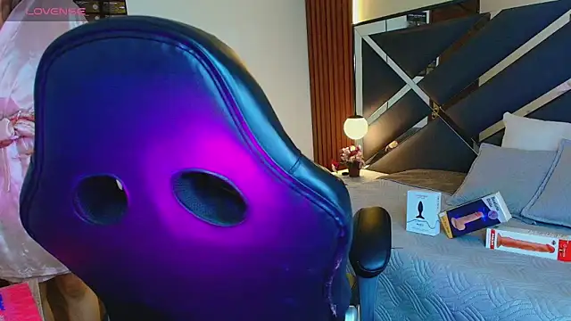 Kittie_Vixen Show Webcam