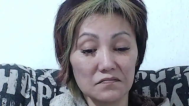 VERYHAPPYWOMANXXX Adlı Modelin Canlı XXX Sohbeti