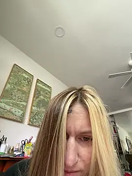 lavender_spits' Live XXX Chat