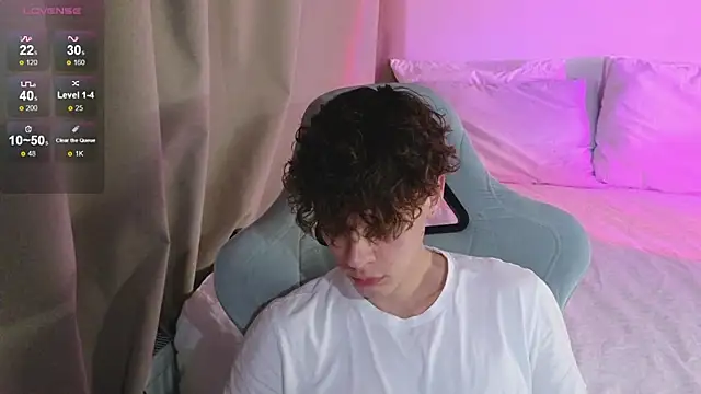 cute_thomas élő XXX-chatje