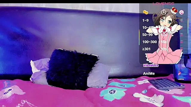 emelly_horny_'s Webcam Show