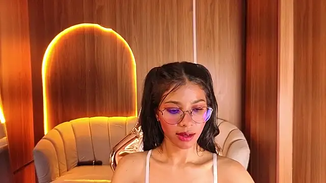 Alina_b_'s Live XXX Chat