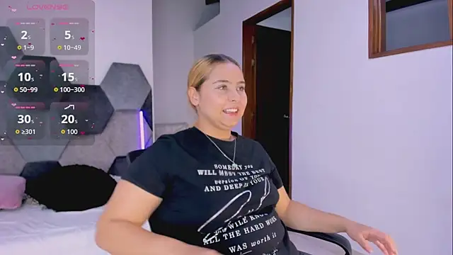 MikaelaStone 라이브 XXX 채팅