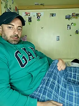 toro23xxxln Live XXX chat