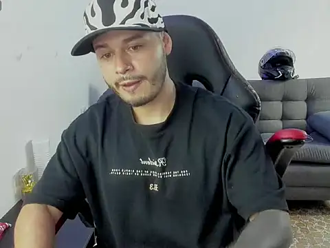 ragnar_lothbrok777 网络视讯表演