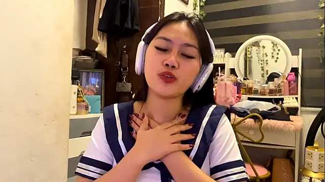 GlindaDejardin Pertunjukan Webcam