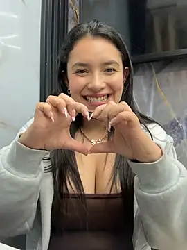 Chat +18 de Miss_Bella_Flame ao vivo