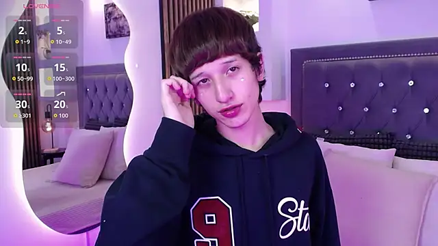 دردشة Emo_Boy_ الجنسية المباشرة
