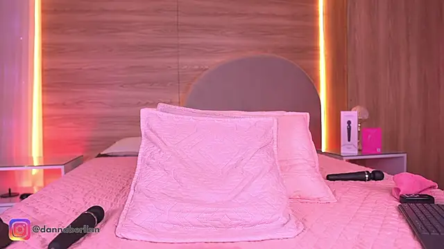 Chatroom XXX en direct de danna_berlin_