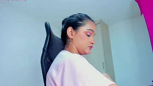 monica_little23 élő XXX-chatje