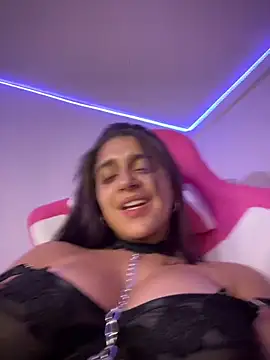 Aliciia777 Show in webcam