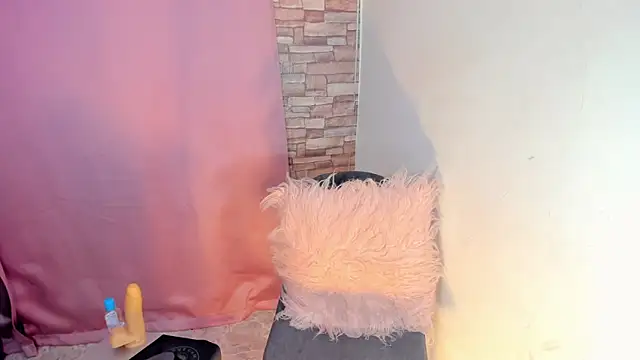 Ashley_Alexa Adlı Modelin Web Kamerası Şovu