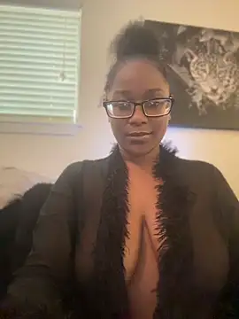 kaywest Show in webcam