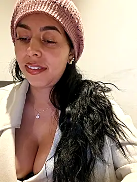 Luianna Chat XXX live