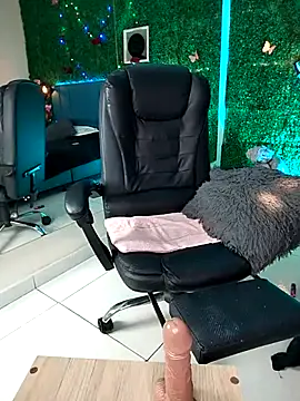 Kiaraa88 Adlı Modelin Canlı XXX Sohbeti