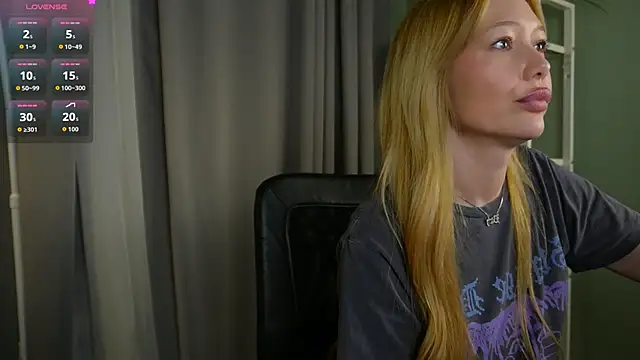 _Mila_Luna_: онлайн-секс-чат