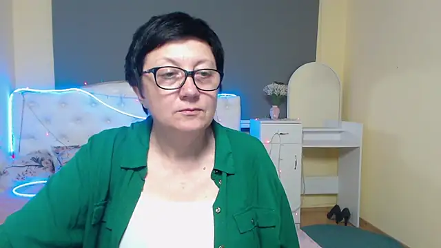 EmilyL0ve Live XXX-chat