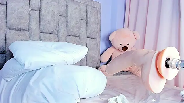 queen_yully's Webcam Show
