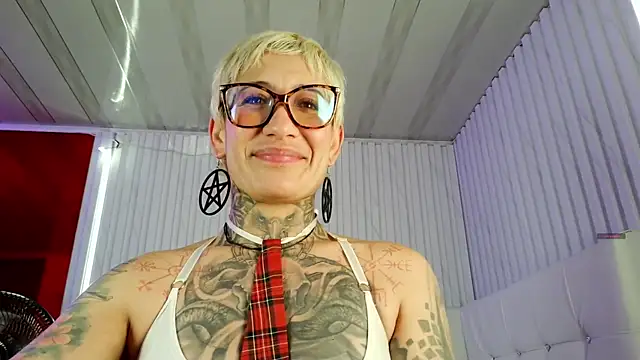 Everlyn_sexx – Kamerová šou