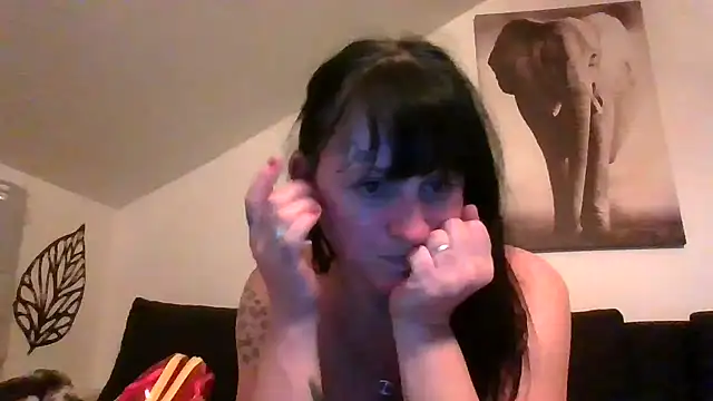 sexujuly88's Live XXX Chat