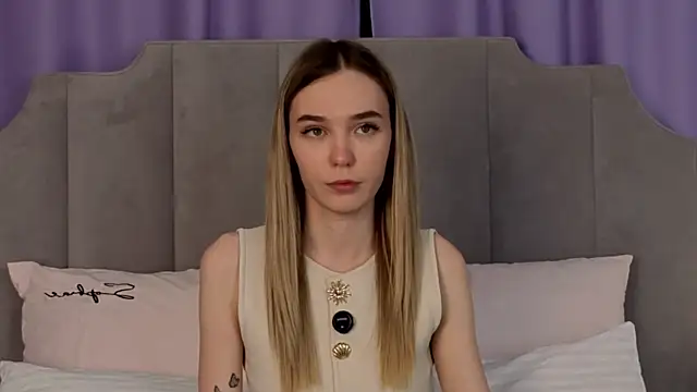 NikkiRyx's Live XXX Chat