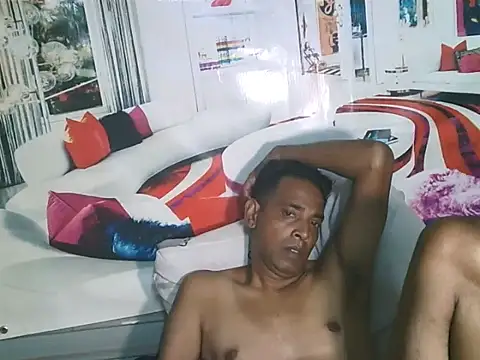IndianHunk01 Webcam show