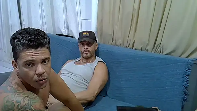 grossocalibre20's Live XXX Chat