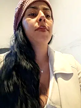 Luianna 现场XXX聊天