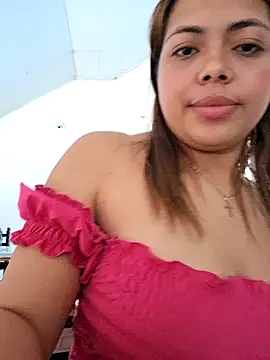 Yelii_'s Live XXX Chat