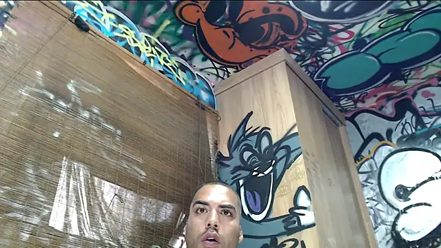 Chat +18 de Justin_Frank ao vivo
