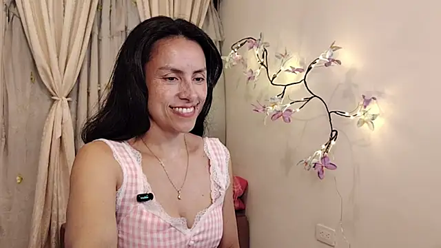 Bella_Exhibition's Live XXX Chat