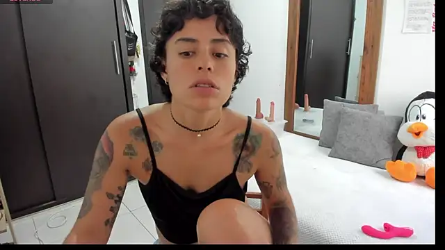 Chatroom XXX en direct de natt_op