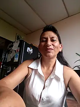 Lucia_Rios Adlı Modelin Canlı XXX Sohbeti