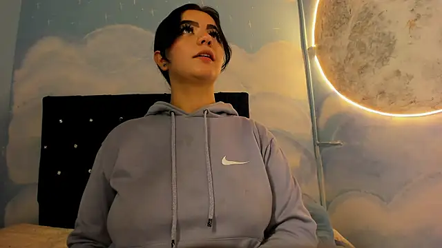 XXX chat uživo modela Ema_Isabella