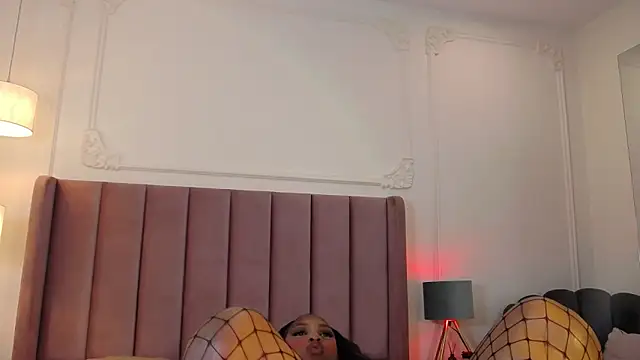LiaTrainor Live XXX-chat