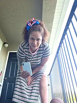 ladycreamypr2's Webcam Show