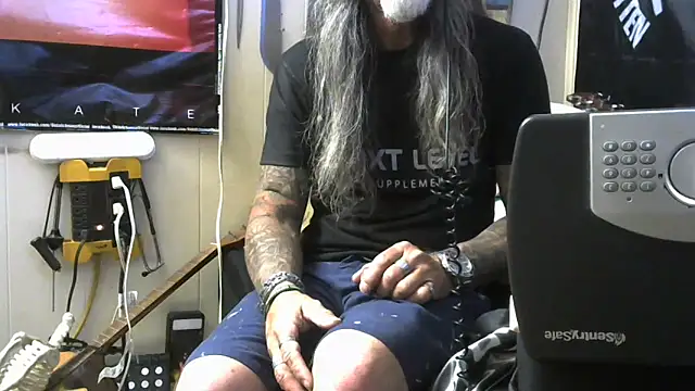 crassanova's Live XXX Chat